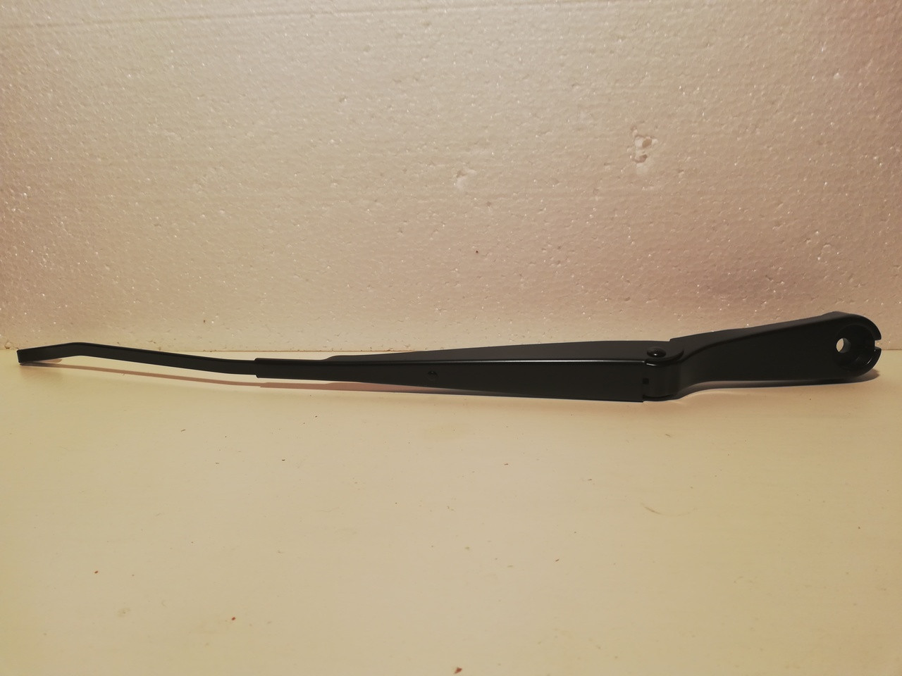 Braccio tergicristallo sinistro