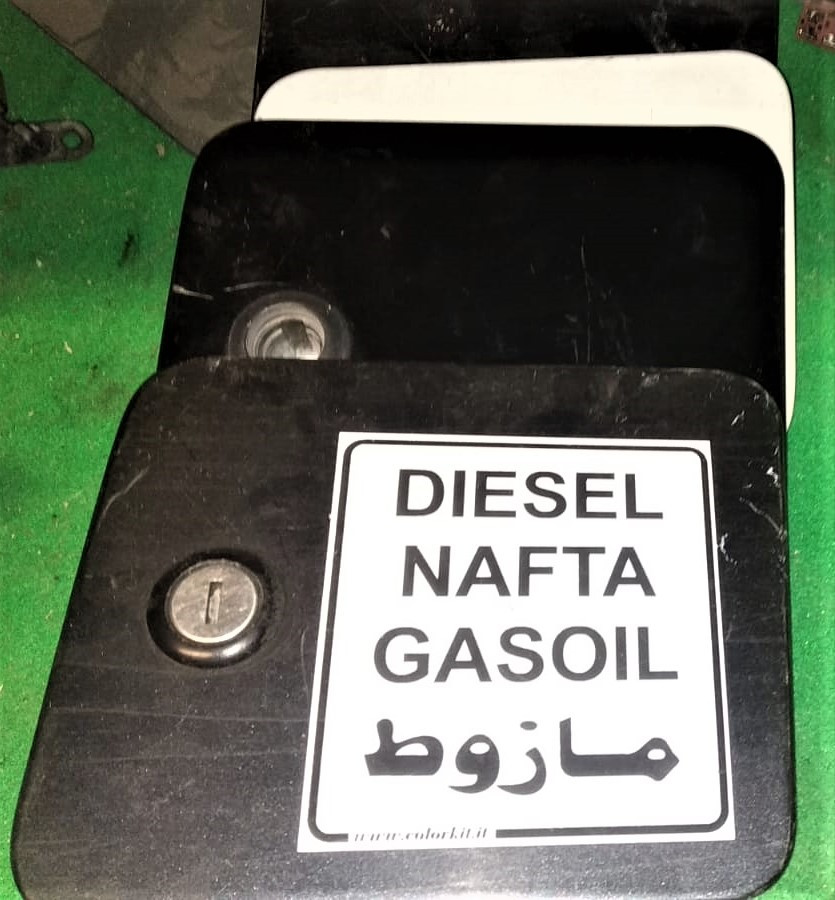 Sportello carburante GRIGIO