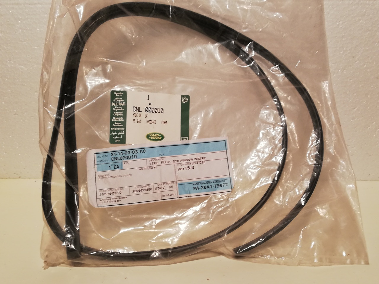 URO Parts 1236700239 Guarnizione Finestra Posteriore | Gomma EPDM Per Auto Europee | Garanzia 2 Anni - 2
