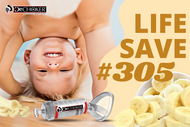 Life Save #305: Kind duwt banaan in zijn mond voordat moeder hem kon stoppen