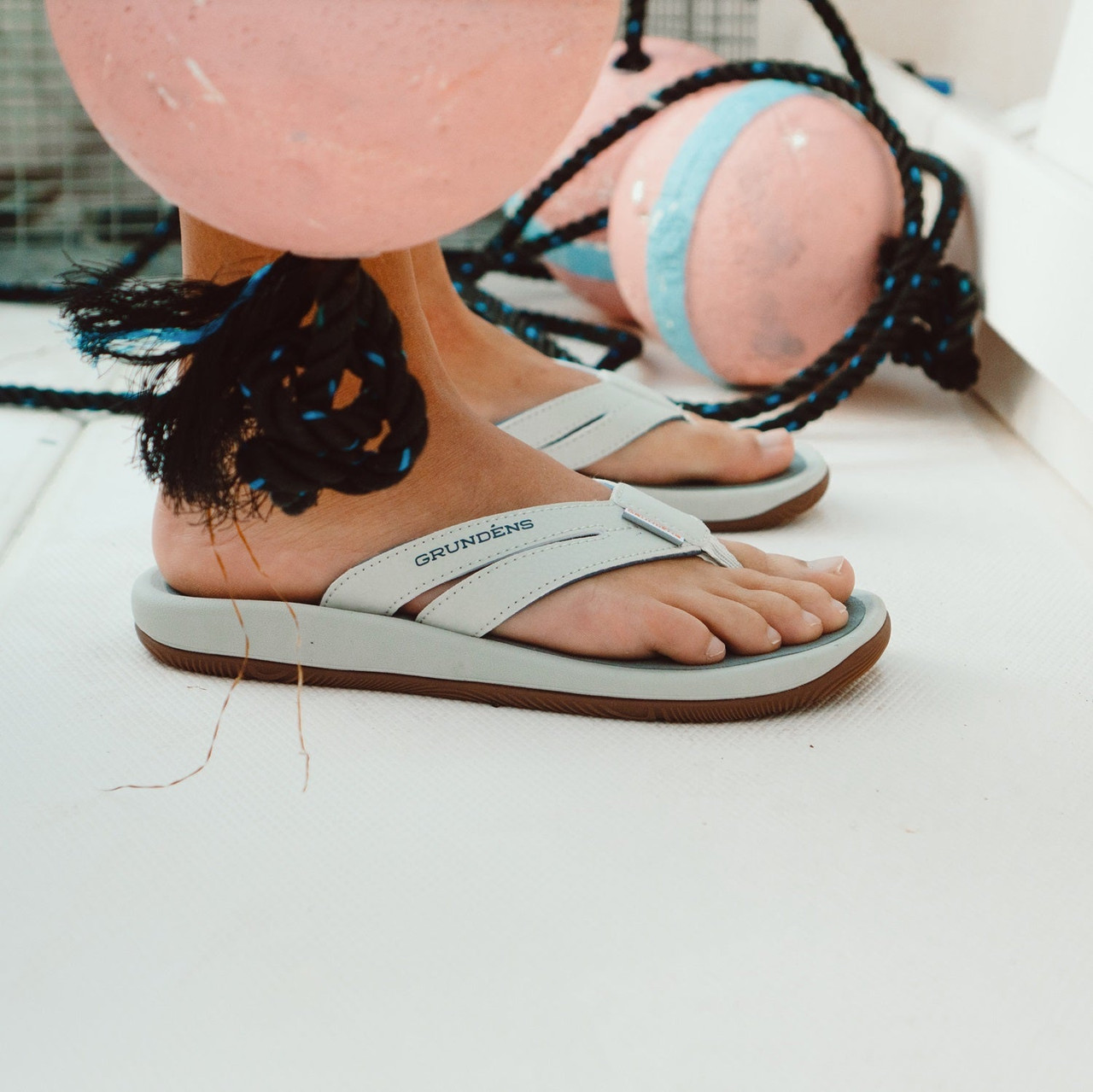 60041 Grundens Women's Deck-Mate 5-Point Sandal