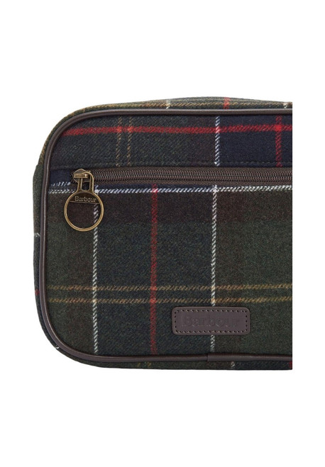 LAC0331 Barbour Allowhay Wash Bag - Classic Tartan