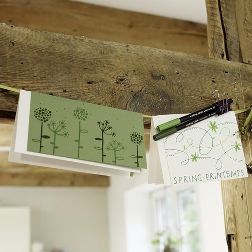 A lifestyle image of Edding 1300 Fiber Pens in use.