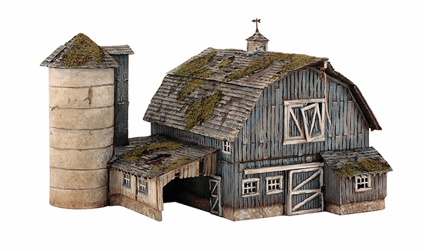 HO Woodland Scenics Rustic Barn - Landmark Structures KIT