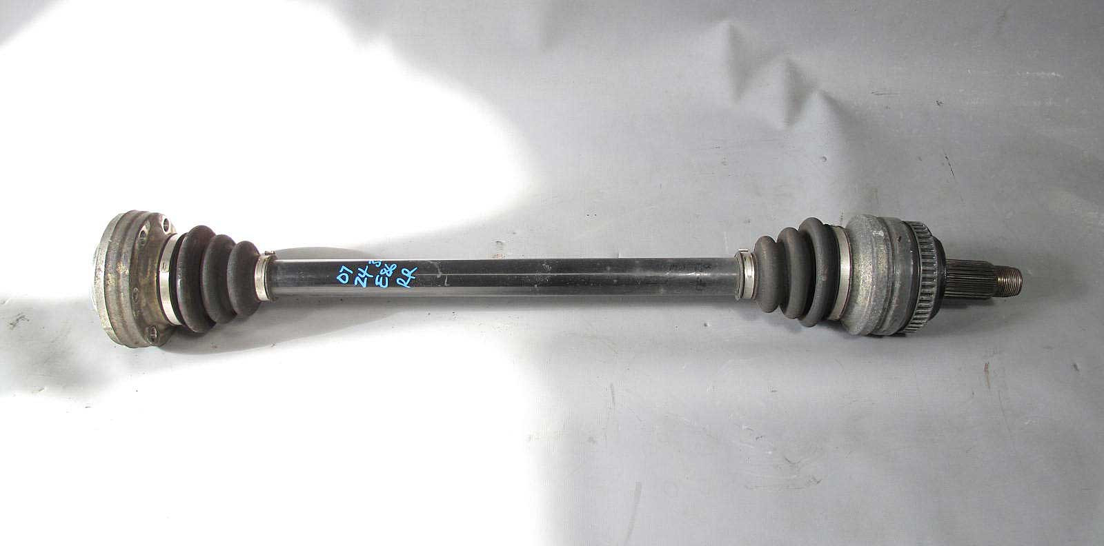 BMW E85 E86 Z4 3.0 3.0si Auto Right Rear Axle Output Half Shaft CV