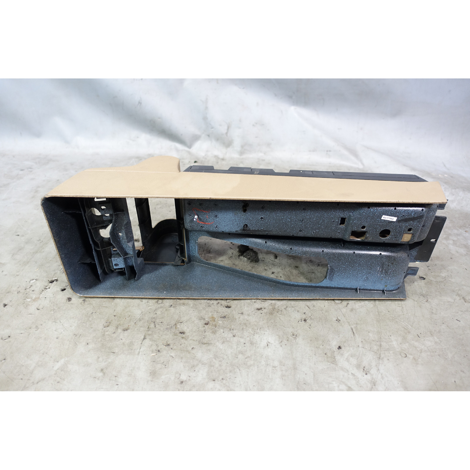 1994-1999 BMW E36 3-Series Coupe Sedan Front Armrest Center