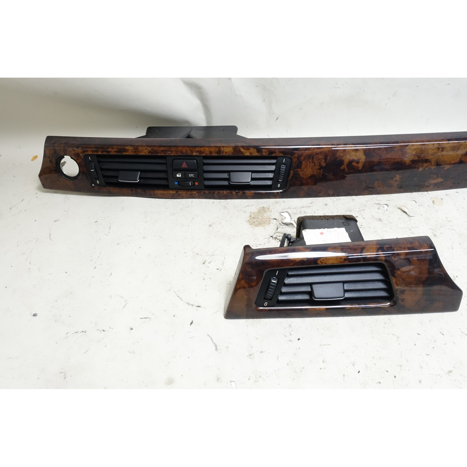 【純正】 E90 E91 3シリーズ ウッド調 内装パネル 右ハンドル 06-08 BMW E90 E91 3-Series 4door Dashboard Wood Trim Pair Walnut