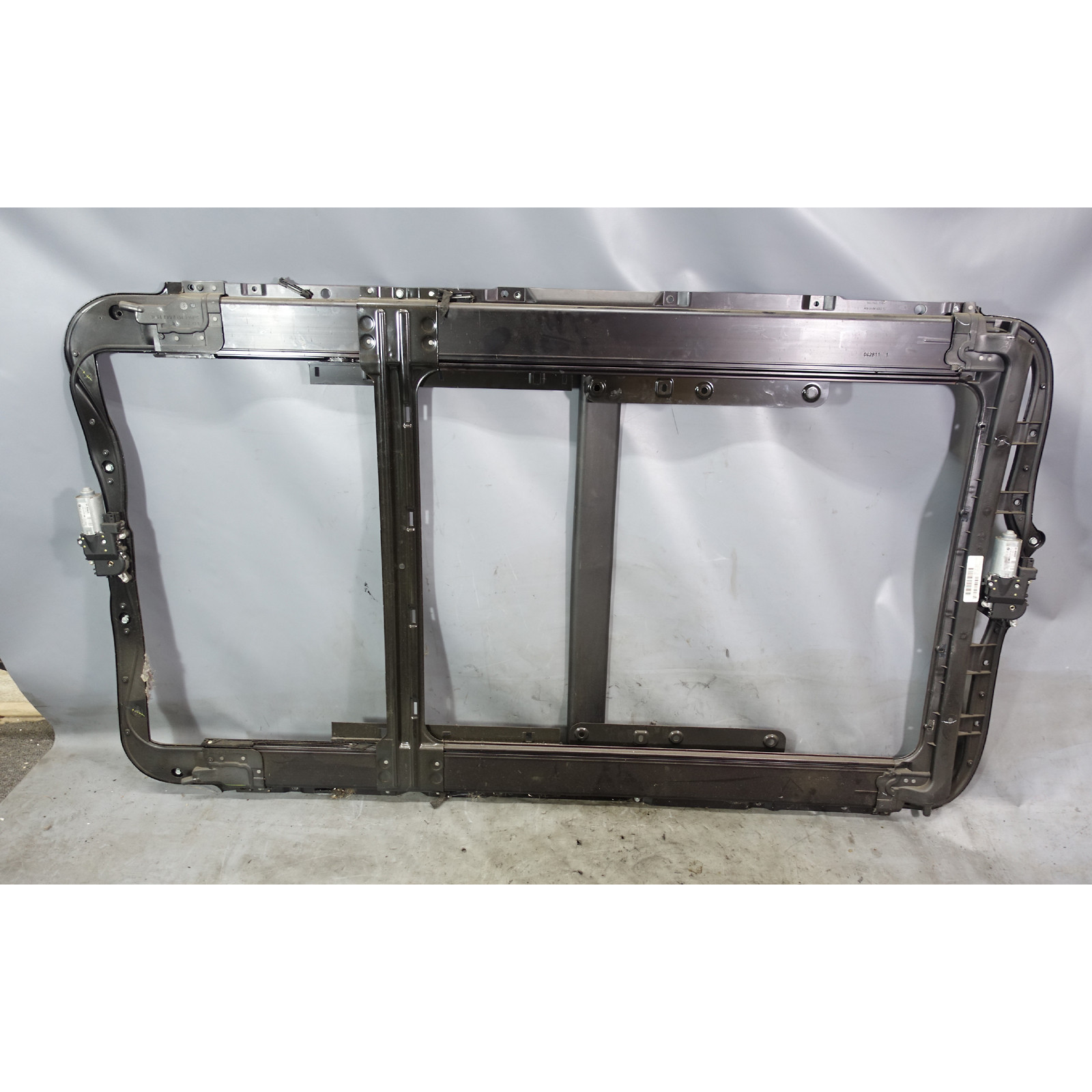 2007-2013 BMW E70 X5 SAV Factory Panoramic Sunroof Frame Cassette