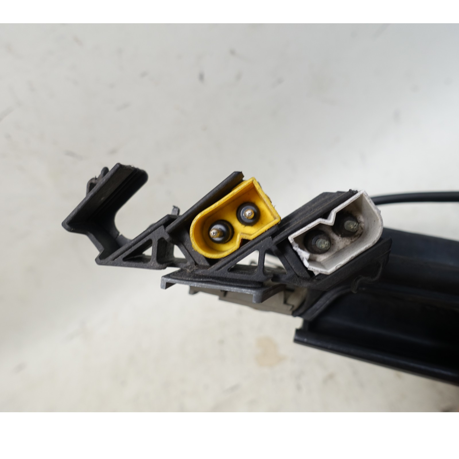 Damaged 96-99 BMW E36 Right Front Passenger Outer Door Handle