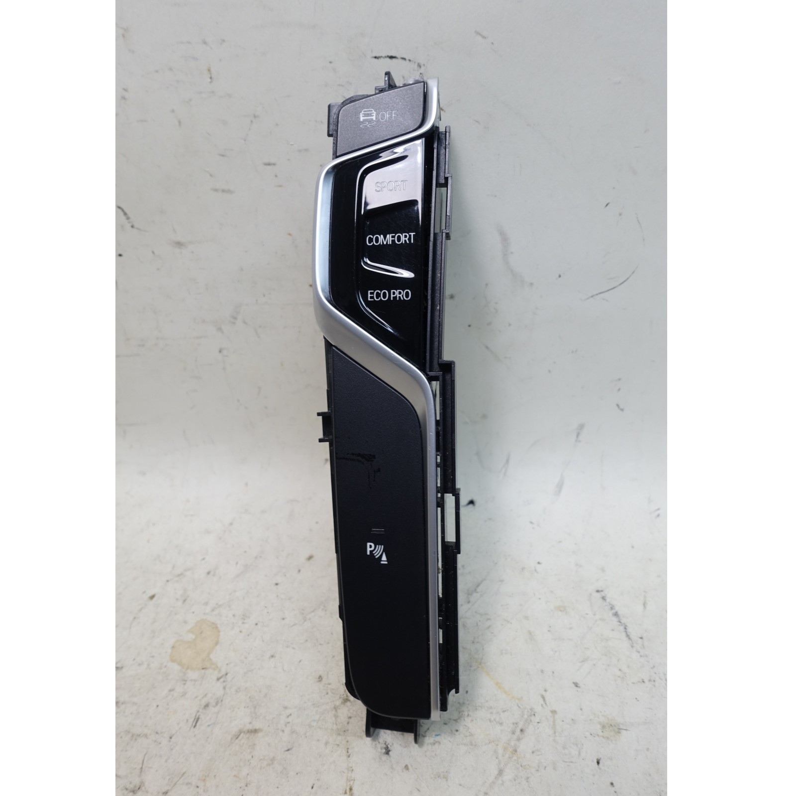 2017-2020 BMW G30 5-Series Front Center Console Switch Unit PDC