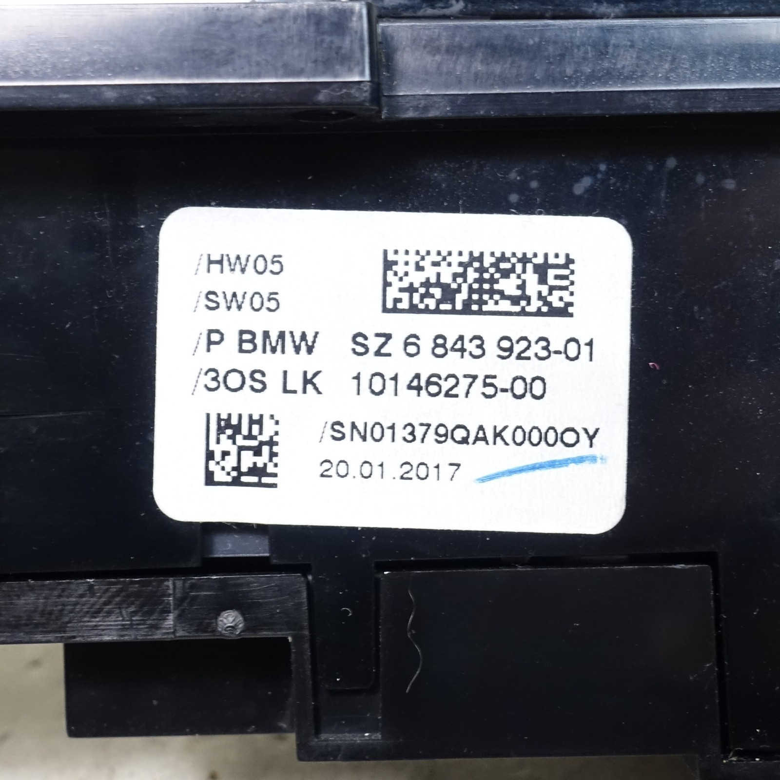 2017-2020 BMW G30 5-Series Front Center Console Switch Unit PDC