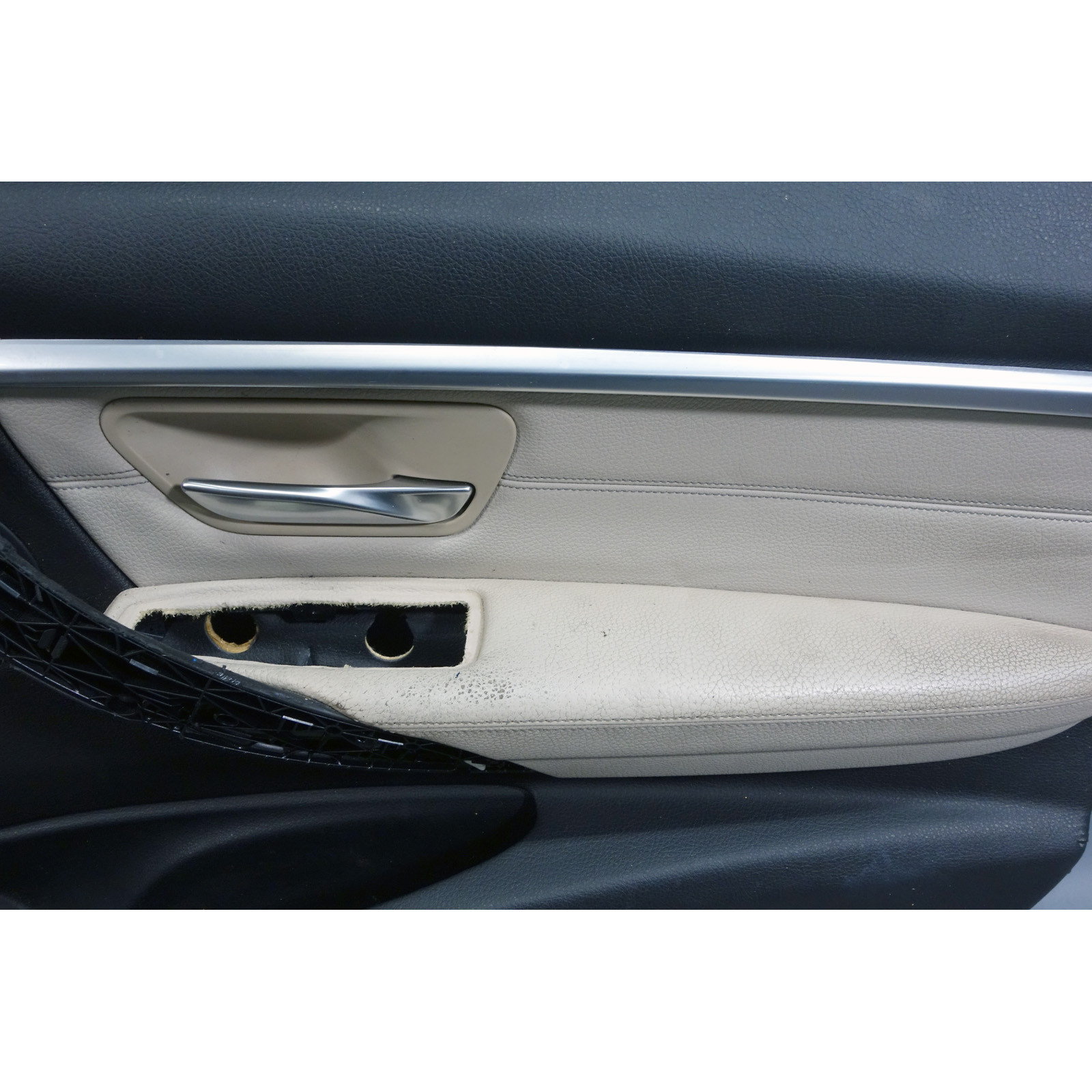 12-18 BMW F30 3-Series F31 Front Interior Door Panels Oyster Beige