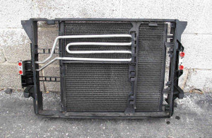 BMW E38 1998-2001 7-Series AC Air Conditioning Condenser w Frame PS Oil Cooler