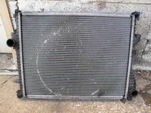 BMW Z3 Roadster Coupe Main Engine Cooling Radiator 1999-2002 OEM VALEO USED