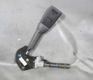 BMW E38 E39 5-Series Right Front Lower Seat Belt Buckle Recepticle 1999-2003 OEM