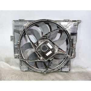 2014-2017 BMW F30 328i 328d Factory Engine Cooling Fan w Shroud 600 Watt OEM - 33933