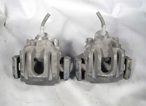 BMW E60 M5 E63 M6 Rear Axle Brake Caliper Pair Left Right w Brackets 2006-2010