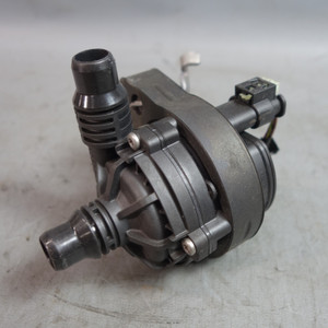 23-25 BMW U11 X1 U10 X2 F74 Auxiliary Water Pump with Bracket OEM