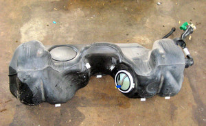 2003-2005 BMW E85 2.5i 3.0i Z4 Roadster Fuel Gas Tank w Fill Spout OEM