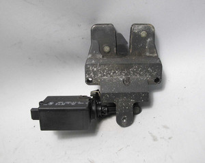 1999-2003 BMW E39 Touring Rear Hatch Tailgate Lock Latch w Actuator OEM