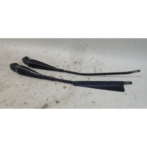 BMW 2002 E10 114 Windshield Wiper Arm Pair Left Right Metal OEM 1973-1976