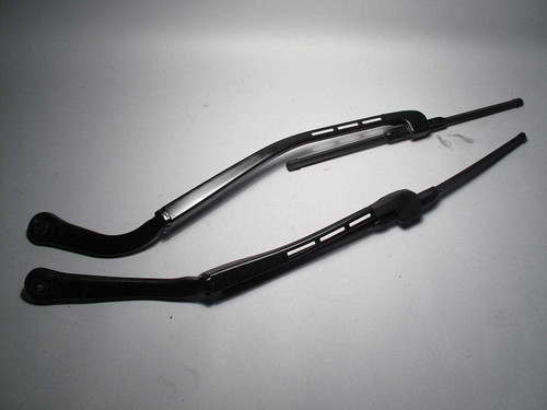 BMW E90 E91 3-Series 4-Door Wiper Arm Pair Left Right 2006-2009 USED OEM