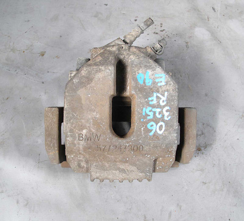 BMW E90 E91 E92 3-Series Right Front Brake Caliper w Bracket 2006-2007 USED OEM
