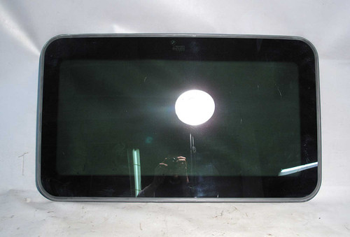 BMW E46 3-Series 2door Coupe Sunroof Moonroof Exterior Glass Panel 2000-2006 OEM BMW E46 3-Series 2door Coupe Sunroof Moonroof Exterior Glass Panel 2000-2006 OEM