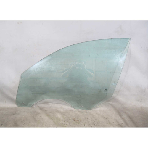 Aftermarket BMW E65 E66 7-Series Left Front Drivers Window Glass w Scratches