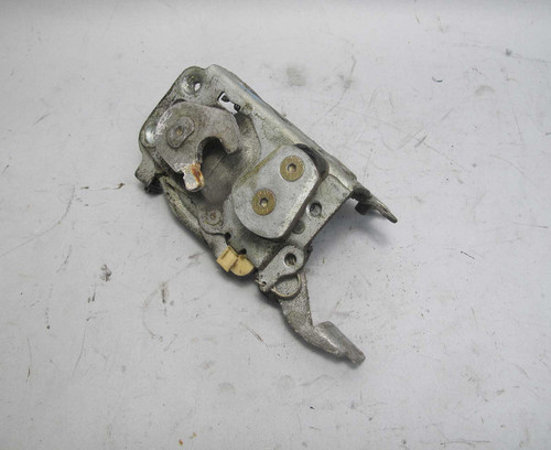 1977-1983 BMW E21 320i Coupe Right Door Lock Latch Catch Passengers 3-Series OEM