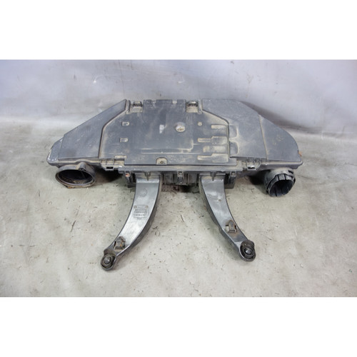 2009-2013 BMW E70 X5 SAV Diesel M57 Air Filter Housing Intake Muffler OEM