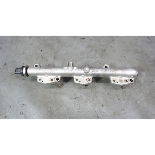 16-22 BMW F30 340i F22 G30 B58 6-Cyl High Pressure Fuel Rail Front Cyls 1-3 OEM