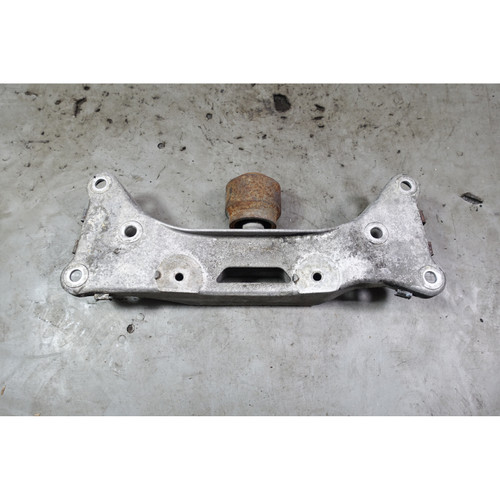 97-03 BMW E39 540i Touring Sedan Cross Member Mount Bracket for Auto Trans OEM