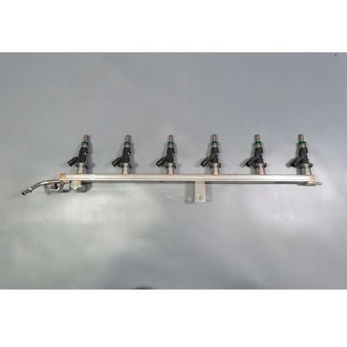 23-25 BMW G05 X5 G07 X7 40iX M440i B58 Low Pressure Fuel Rail with Injectors OEM