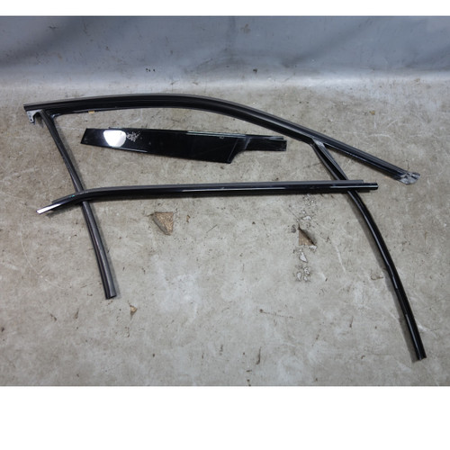 18-24 BMW G01 X3 F97 Right Front Door Exterior Trim Shadowline Gloss Black OEM
