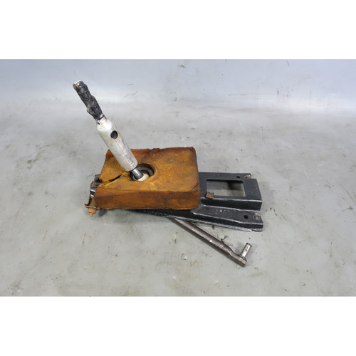 83-84 BMW E28 533i E24 633CSi Factory Short Shifter Assembly for Manual Trans OE