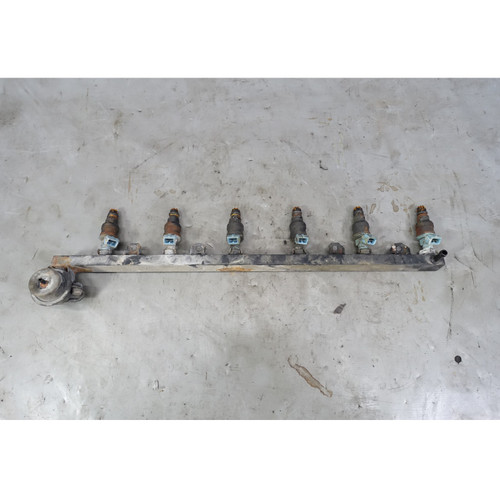 87-88 BMW E30 325i M20 2.5L Fuel Injection Rail with Injectors 6-Cyl Factory OEM 87-88 BMW E30 325i M20 2.5L Fuel Injection Rail with Injectors 6-Cyl Factory OEM