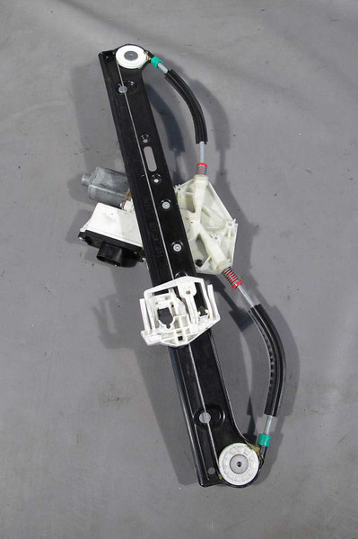 BMW E83 X3 SAV Right Rear Door Window Regulator Lifter w Drive Motor 2004-2010