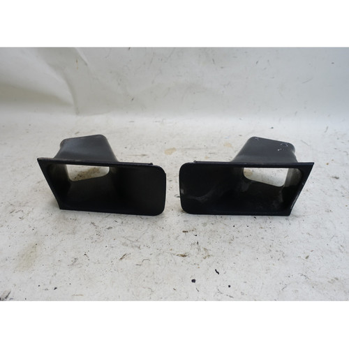 1989-1993 BMW E30 3-Series Facelift Front Bumper Air Duct Trim Pair Black OEM 1989-1993 BMW E30 3-Series Facelift Front Bumper Air Duct Trim Pair Black OEM