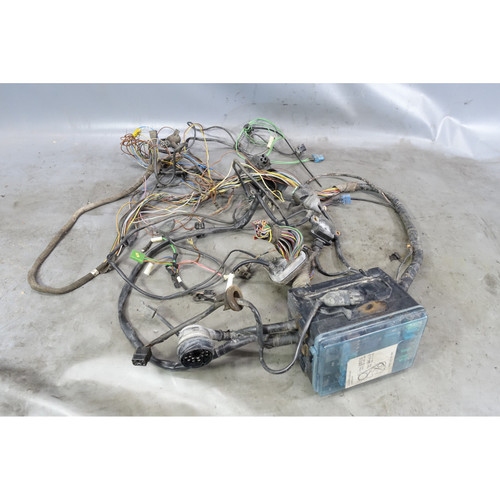 1988 BMW E30 325ix Main Electrical Fuse Junction Box w Partial Harness OEM