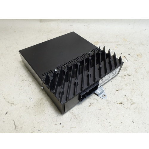 om2001ページ 2008-2013 BMW E88 1-Series Convertible HiFi Stereo Audio Amplifier