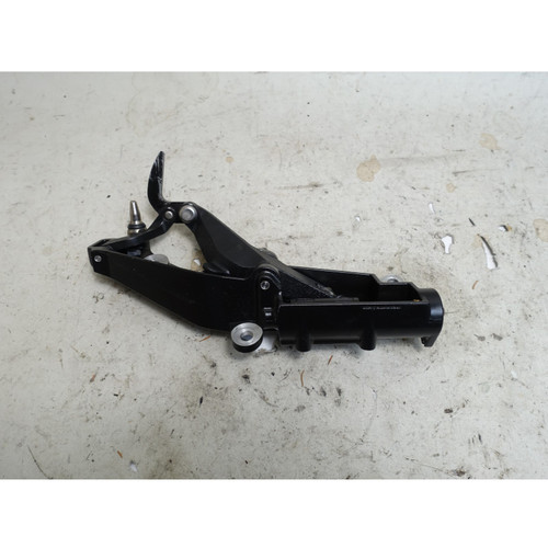 2003-2008 BMW E85 Roadster Right Convertible Top Locking Latch OEM