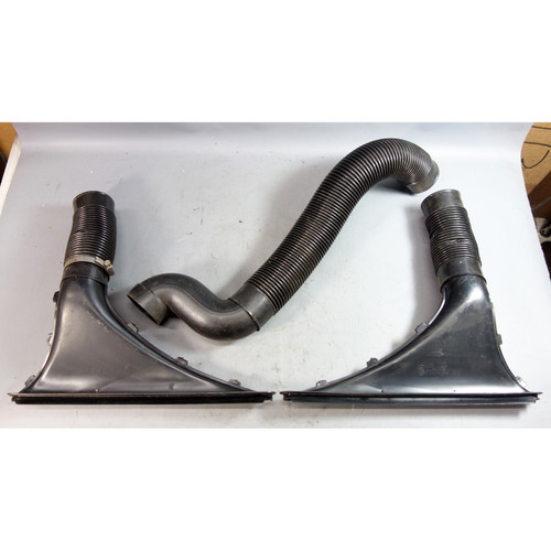 Damaged 1969-1976 BMW E3 Sedan Defroster Nozzle Air Vent Outlet Pair OEM