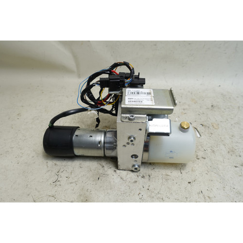 Damaged BMW E88 1-Series Convertible Top Hydraulic Pump Motor Unit 2008-2013 OEM