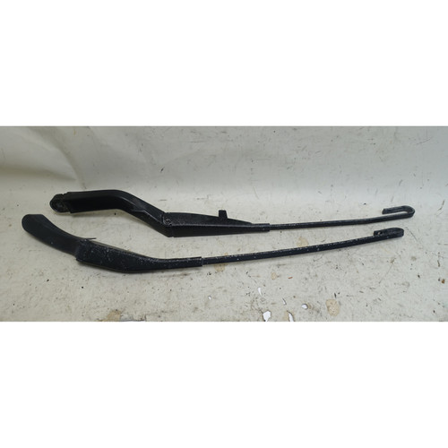  Damaged 1991-1995 BMW E34 5-Series E32 Factory Windshield Wiper Arm Pair OEM