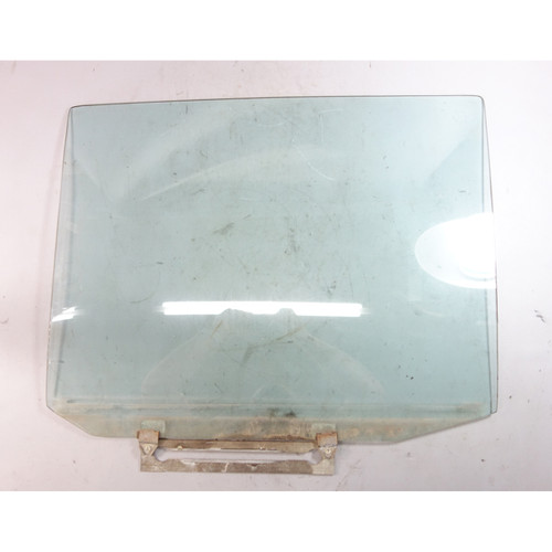 1969-1976 BMW E3 2500 3.0S Bavaria Right Rear Window Glass Green OEM