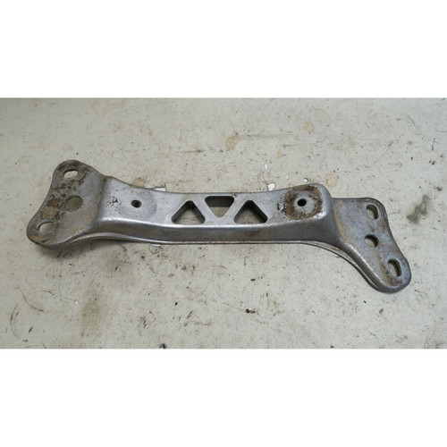 90-93 BMW E34 5-Series E32 Manual Transmission Crossmember Bracket Mount OEM