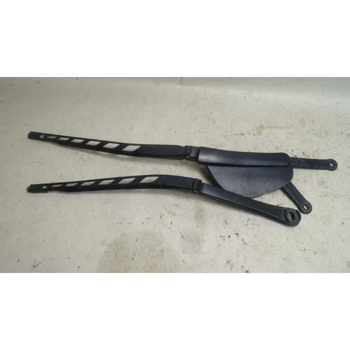 2004-2010 BMW E60 E61 5-Series 650i Windshield Wiper Arm Pair Left Right OEM