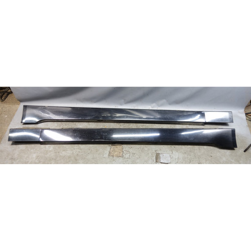 2004-2007 BMW E60 5-Series Sedan Outside Side Skirt Rocker Panels Black OEM