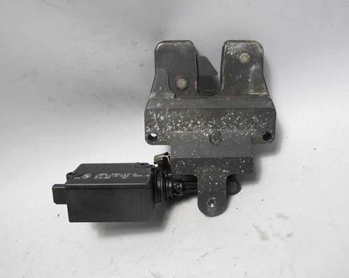 1999-2003 BMW E39 Touring Rear Hatch Tailgate Lock Latch w Actuator OEM